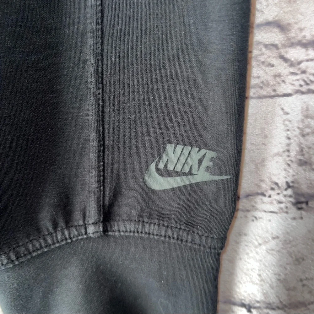 Nike Essentials Training High Rise Athletic‎ Black Leggings Women’s Size Large